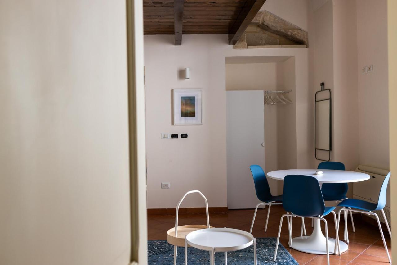 Palazzo Della Contessa - Suites & Breakfast Lecce Exterior foto